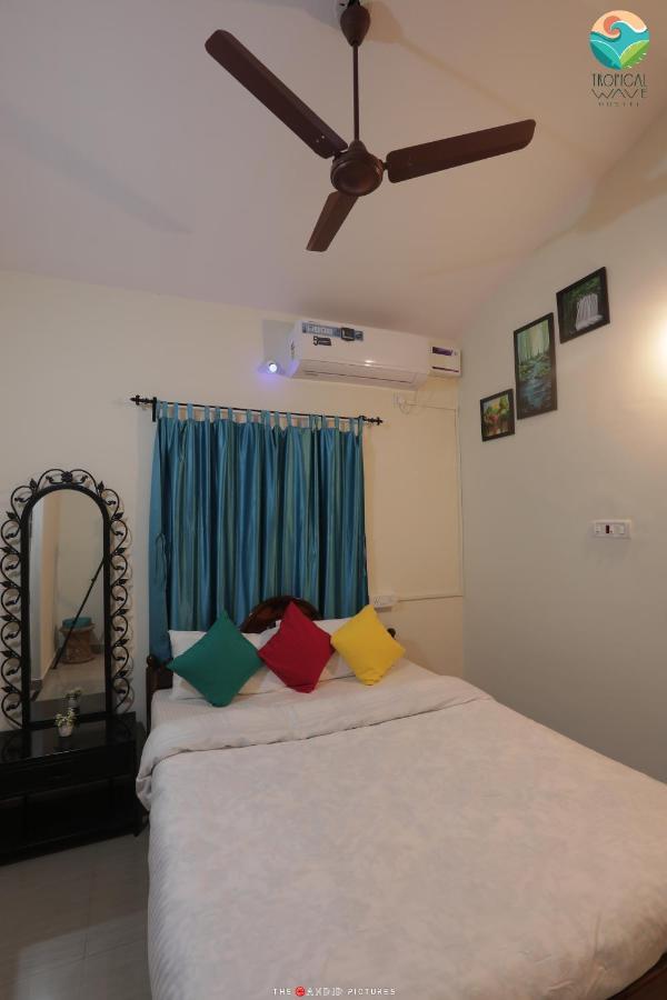 Tropical Wave Hostel Morjim Goa Kültér fotó