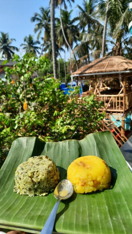 Tropical Wave Hostel Morjim Goa Kültér fotó