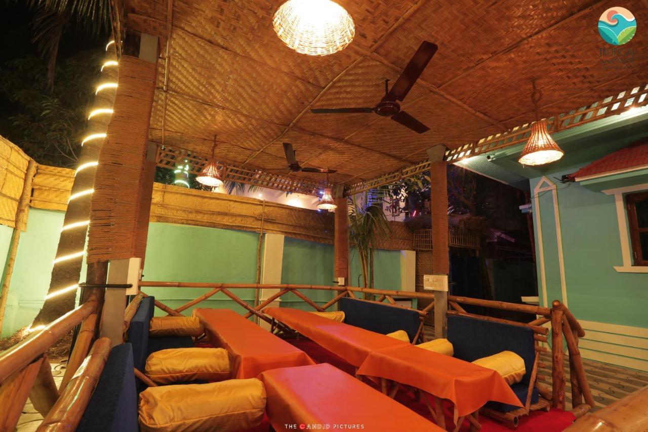 Tropical Wave Hostel Morjim Goa Kültér fotó
