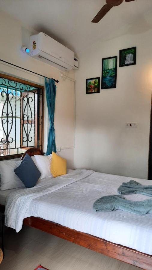 Tropical Wave Hostel Morjim Goa Kültér fotó