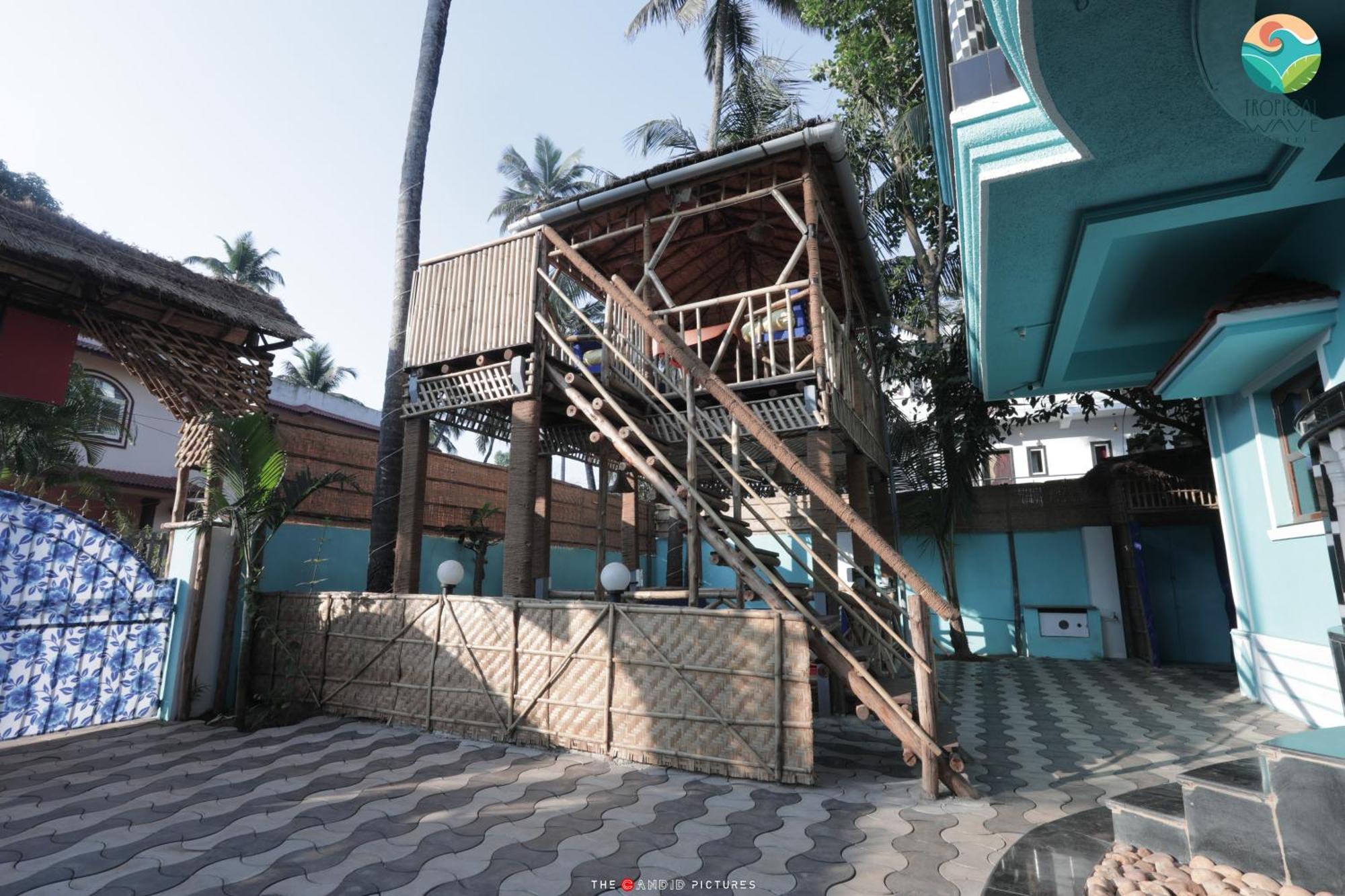 Tropical Wave Hostel Morjim Goa Kültér fotó