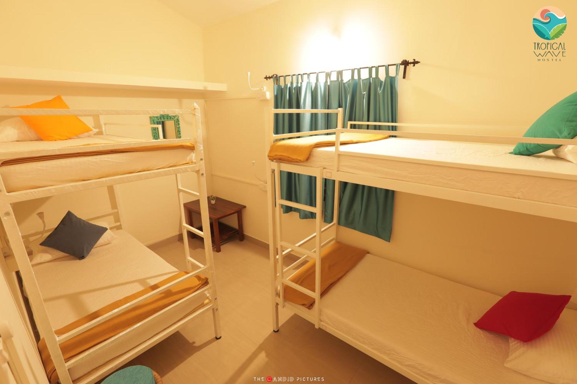 Tropical Wave Hostel Morjim Goa Kültér fotó