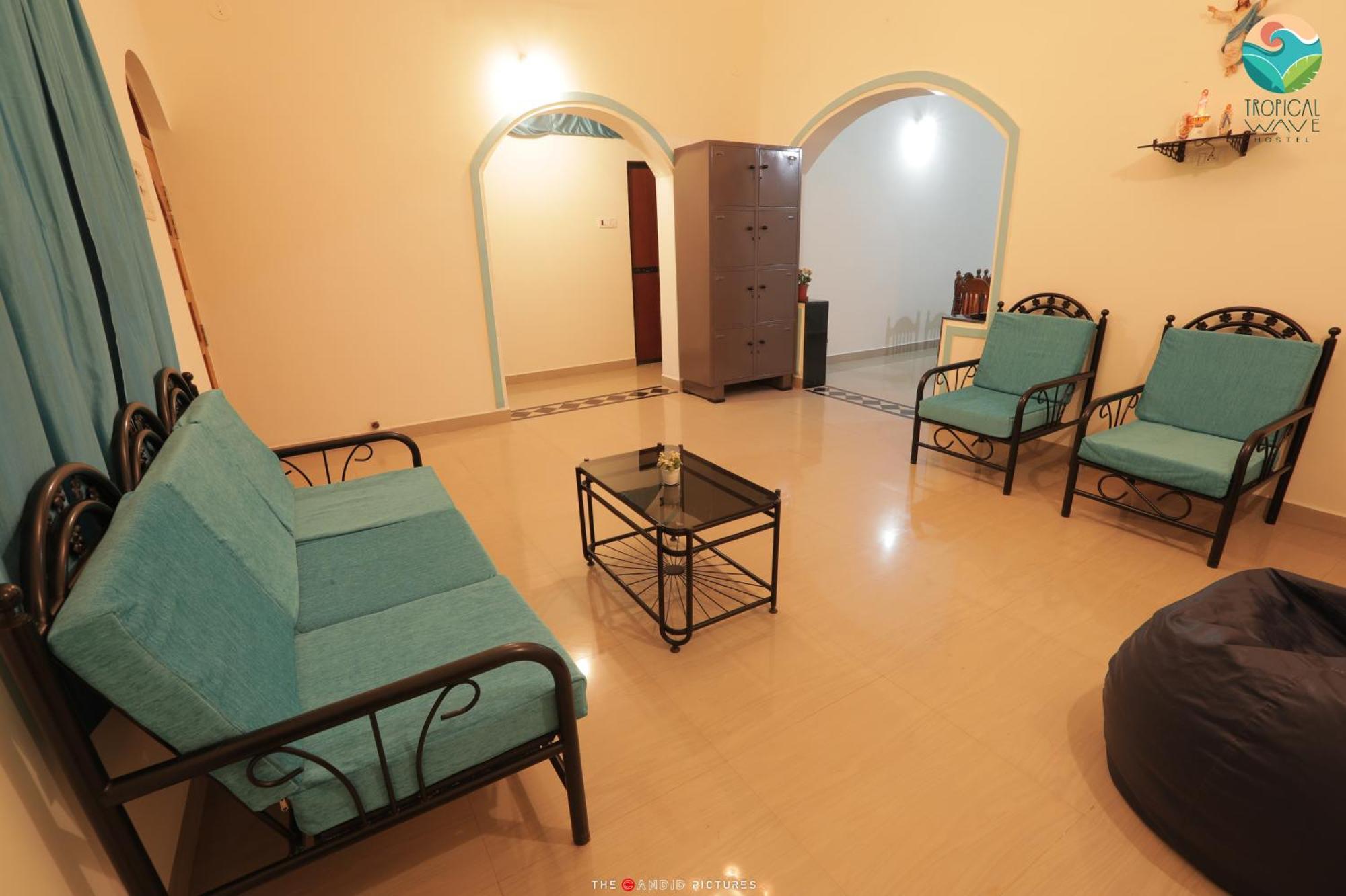 Tropical Wave Hostel Morjim Goa Kültér fotó