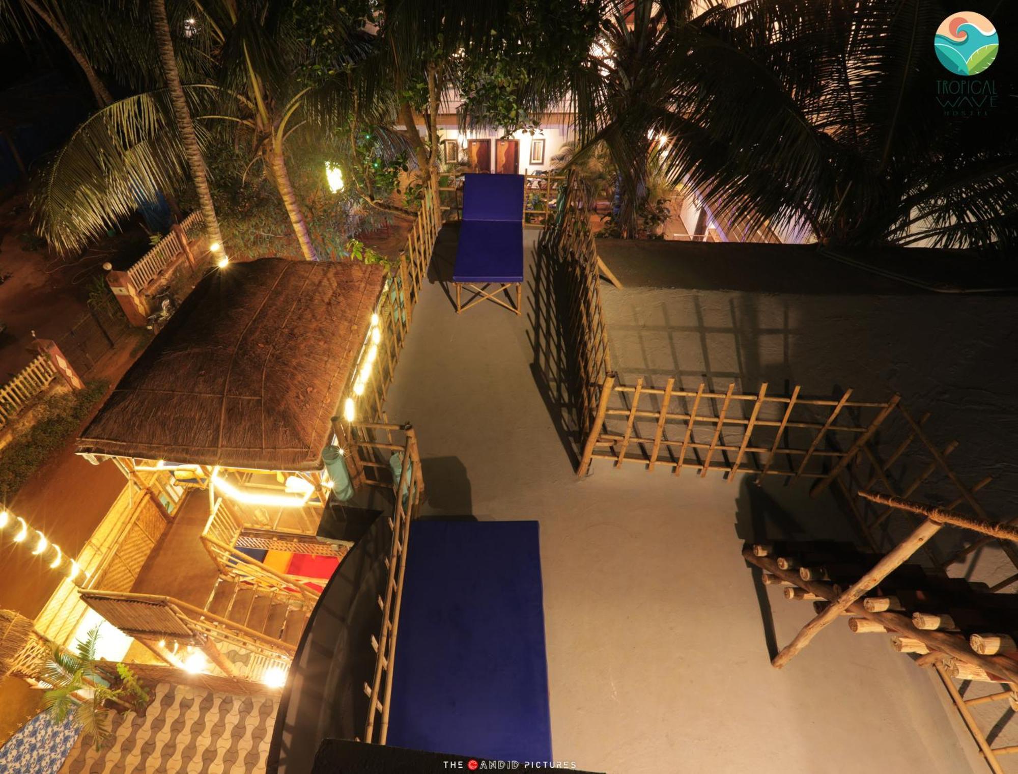 Tropical Wave Hostel Morjim Goa Kültér fotó